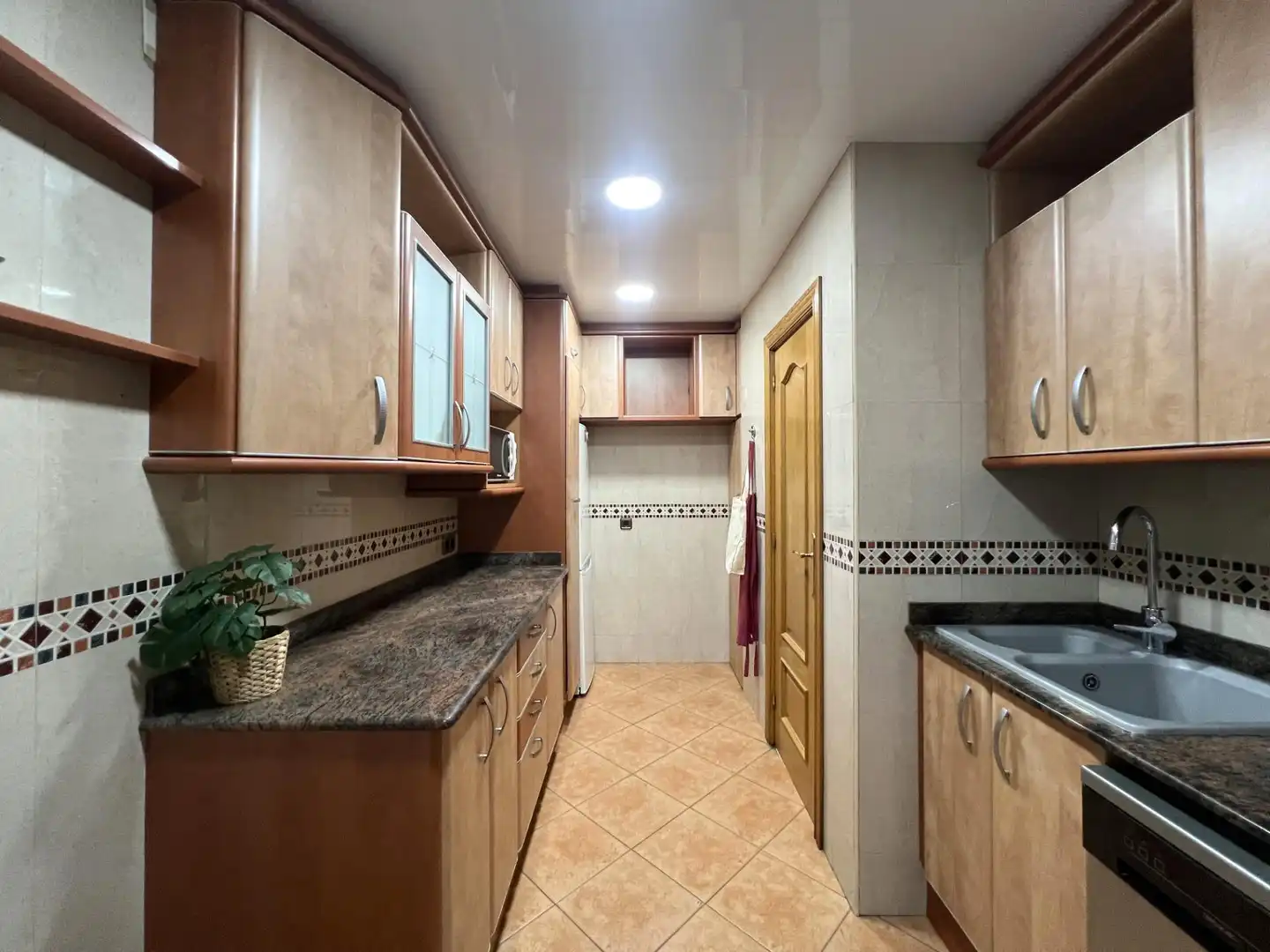 Kitchen of Flat for sale in L'Hospitalet de Llobregat  with Air Conditioner, Heating and Furnished