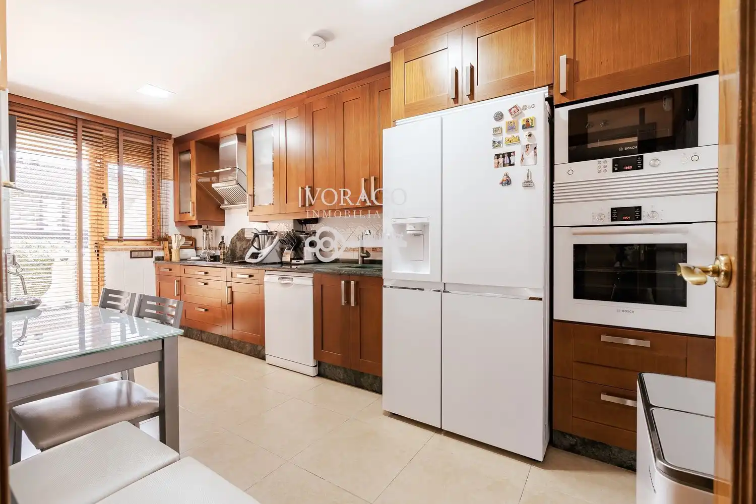 Cocina de Casa o chalet en venta en Meco con Jardín privado y Piscina