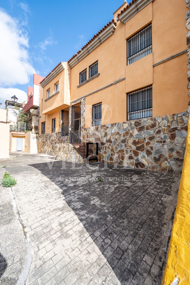 Exterior view of Single-family semi-detached for sale in Santa Brígida  with Terrace