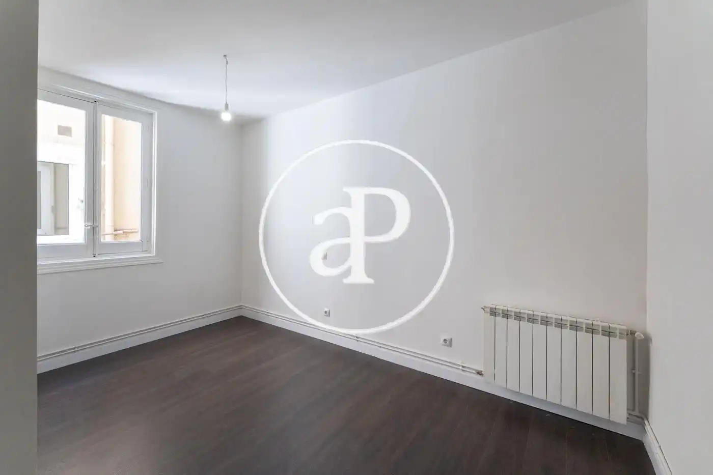 Bedroom of Flat for rent in Madrid  with Air Conditioner, Heating and Balcony