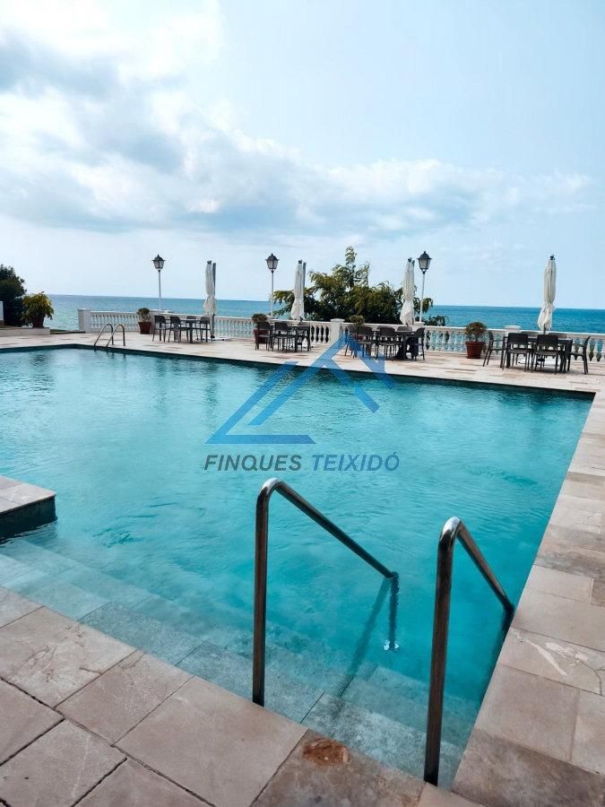 Swimming pool of Flat to rent in Salou  with Air Conditioner, Heating and Private garden