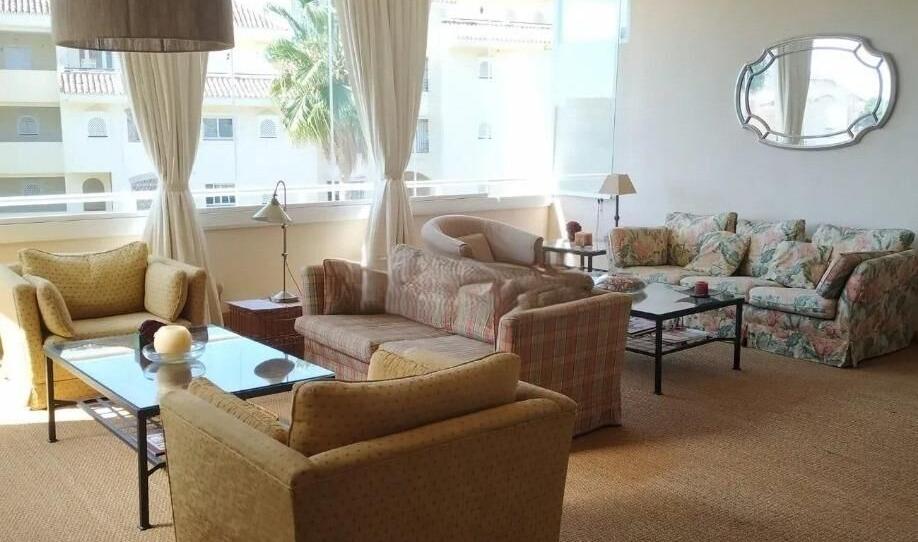 Photo 1 of Flat to rent in Romana Playa, Málaga