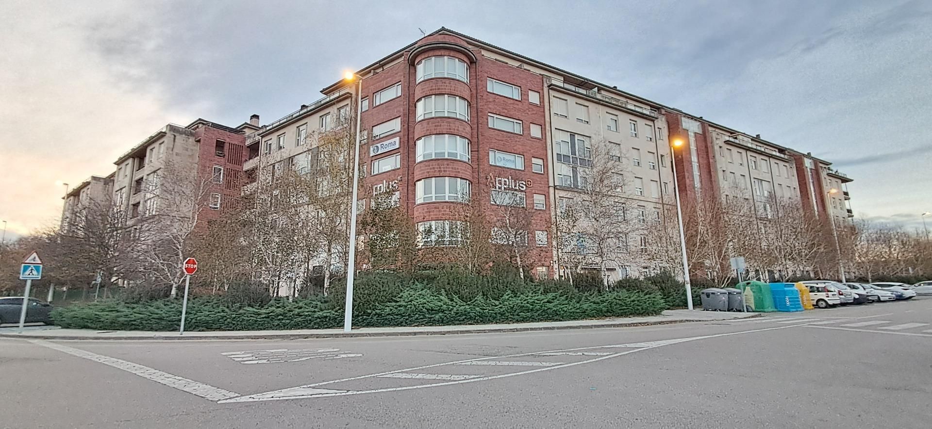 Vista exterior de Oficina en venda en Santa Cruz de Bezana