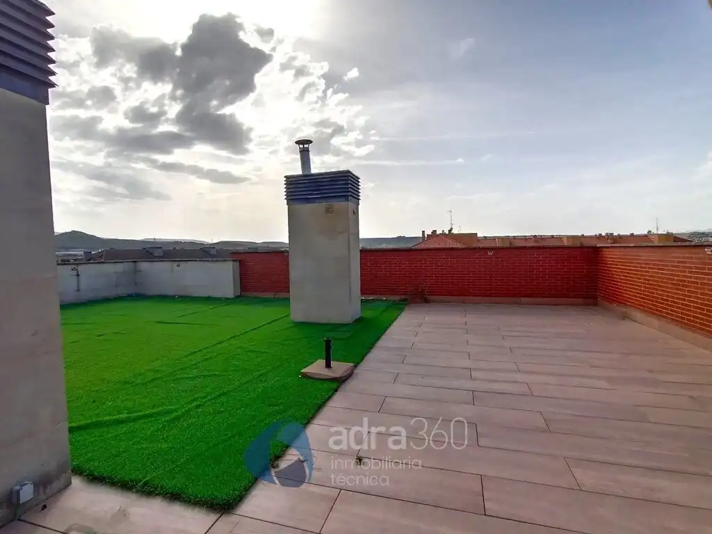 Terraza de Ático en venta en  Logroño con Aire acondicionado, Calefacción y Terraza