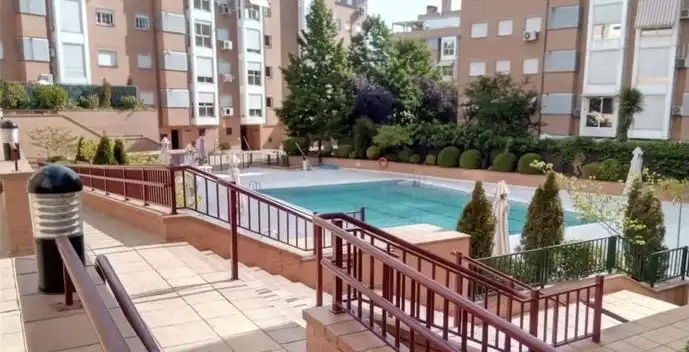 Piscina de Piso en venta en  Madrid Capital con Aire acondicionado y Piscina