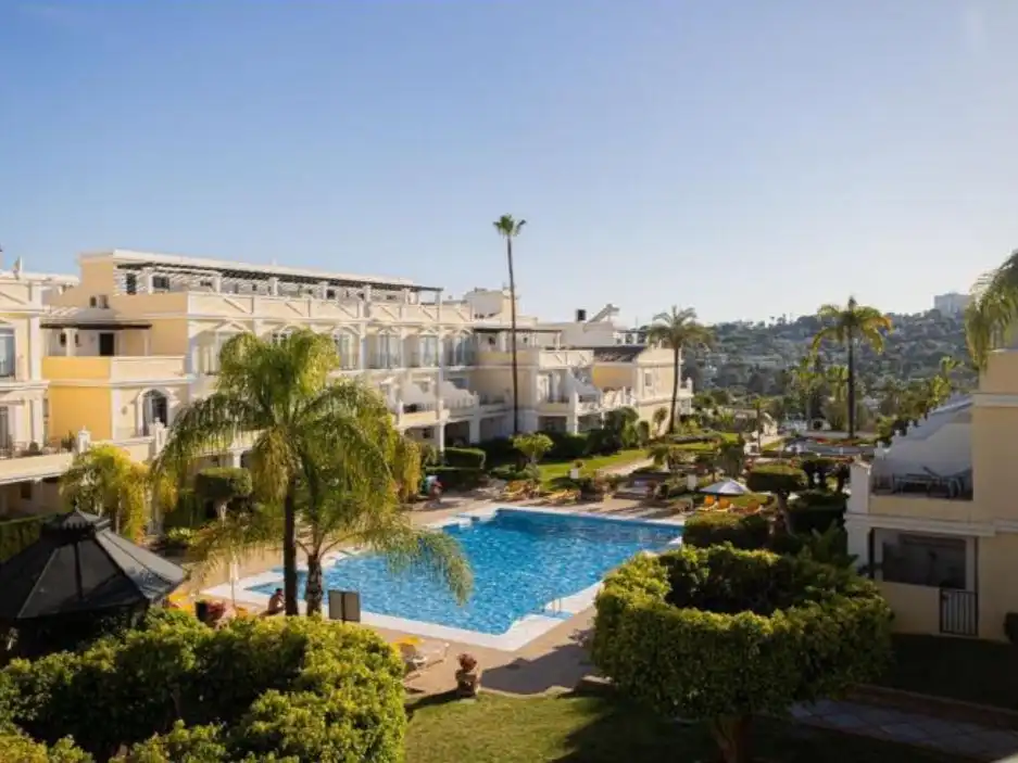 Vista exterior de Apartament de lloguer en Nueva Andalucía