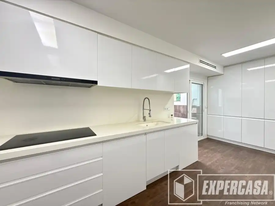 Kitchen of Houses for sale in Domeño  with Air Conditioner and Terrace