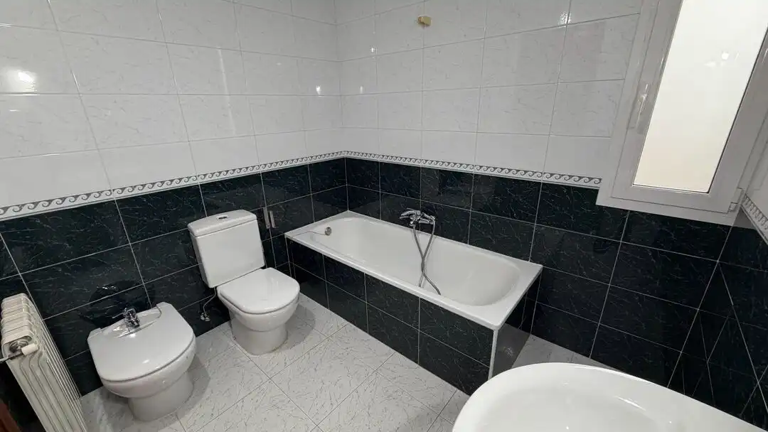 Bathroom of Flat for sale in Vitoria - Gasteiz  with Heating, Terrace and Storage room