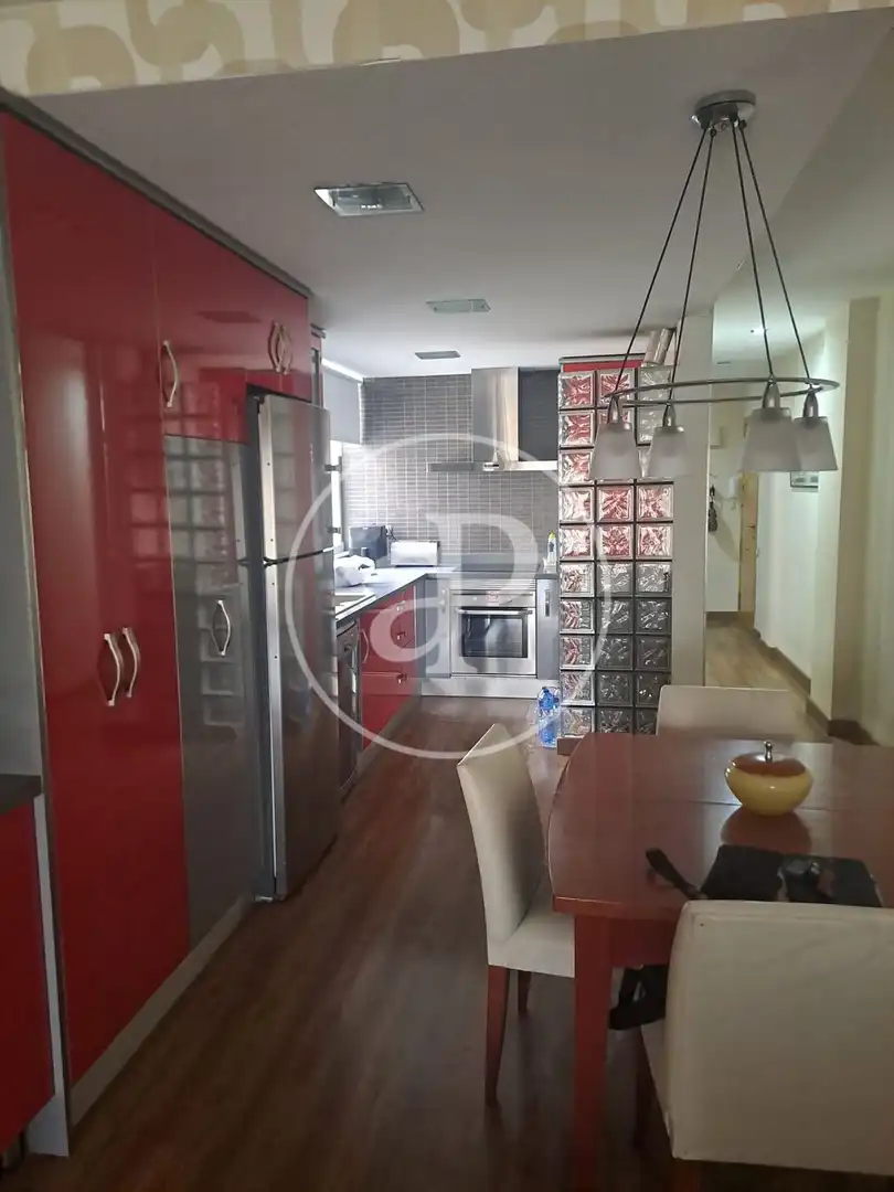 Cuina de Pis de lloguer en Elche / Elx amb Aire condicionat, Calefacció i Moblat