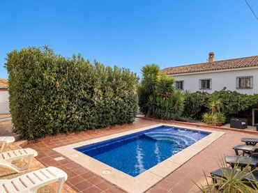 Casa con piscina en venta en CORTIJO AMO 10