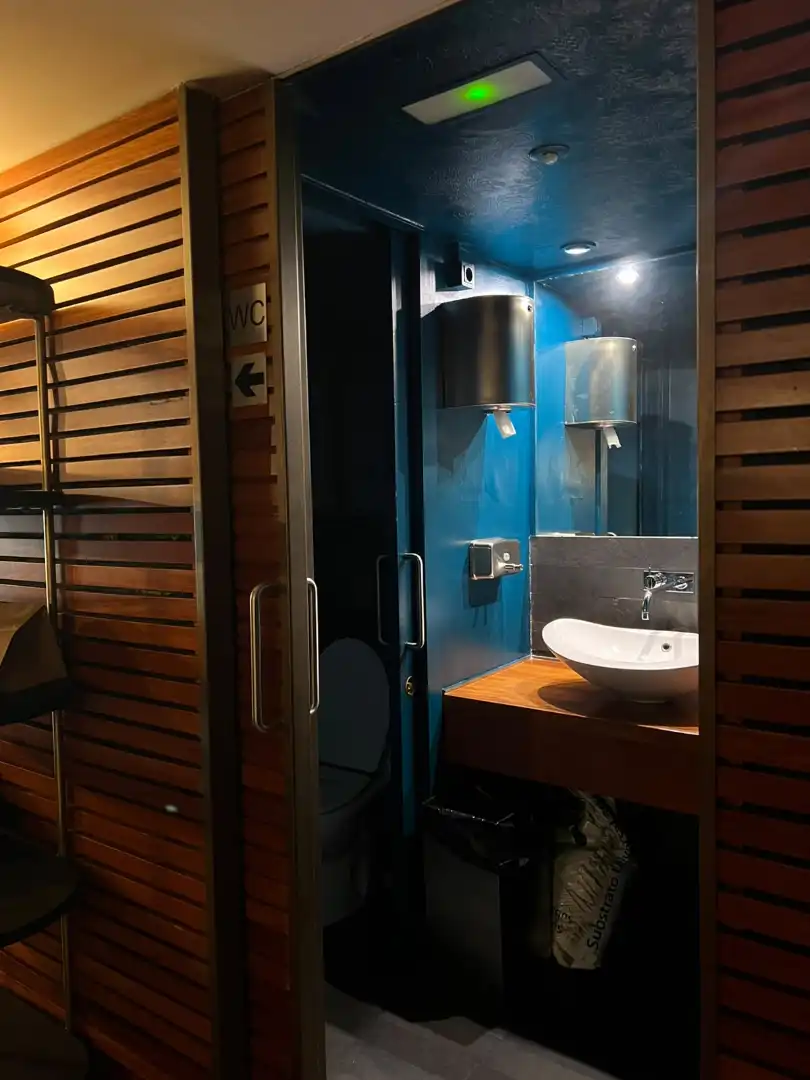 Business premises for transfer in Eixample, imagen 4