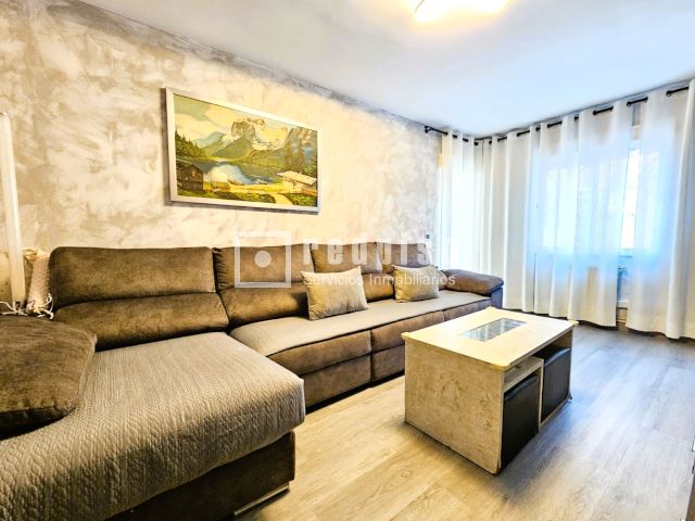 Living room of Flat for sale in Parla  with Air Conditioner, Heating and Terrace