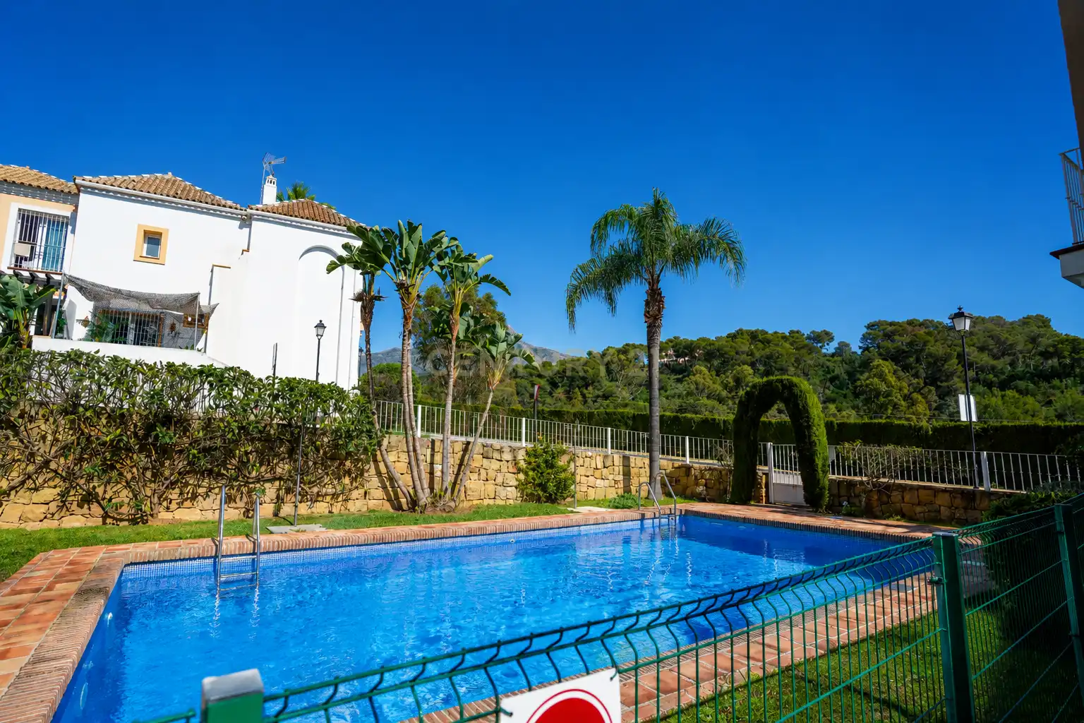 Swimming pool of Houses for sale in Marbella  with Air Conditioner, Private garden and Oven