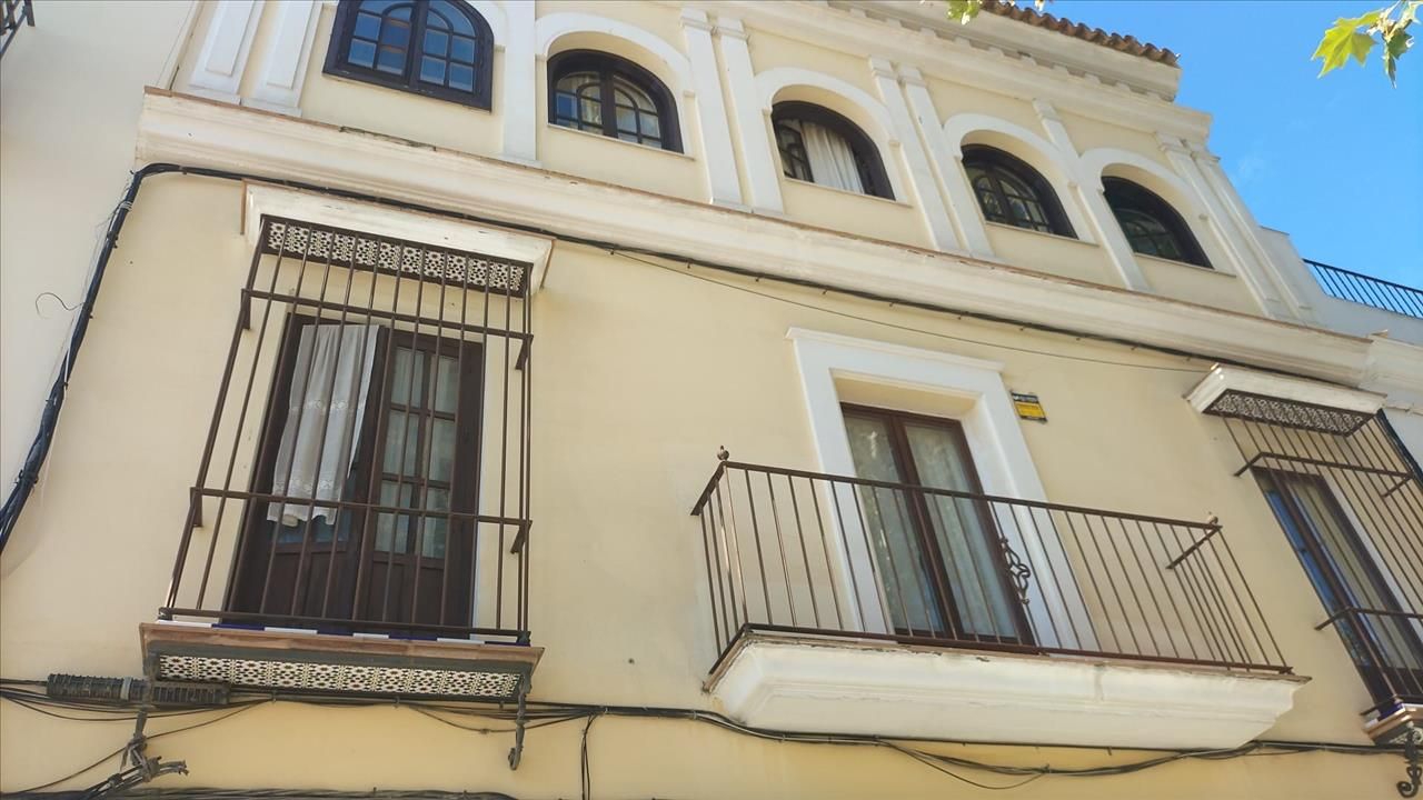 Vista exterior de Pis en venda en Utrera