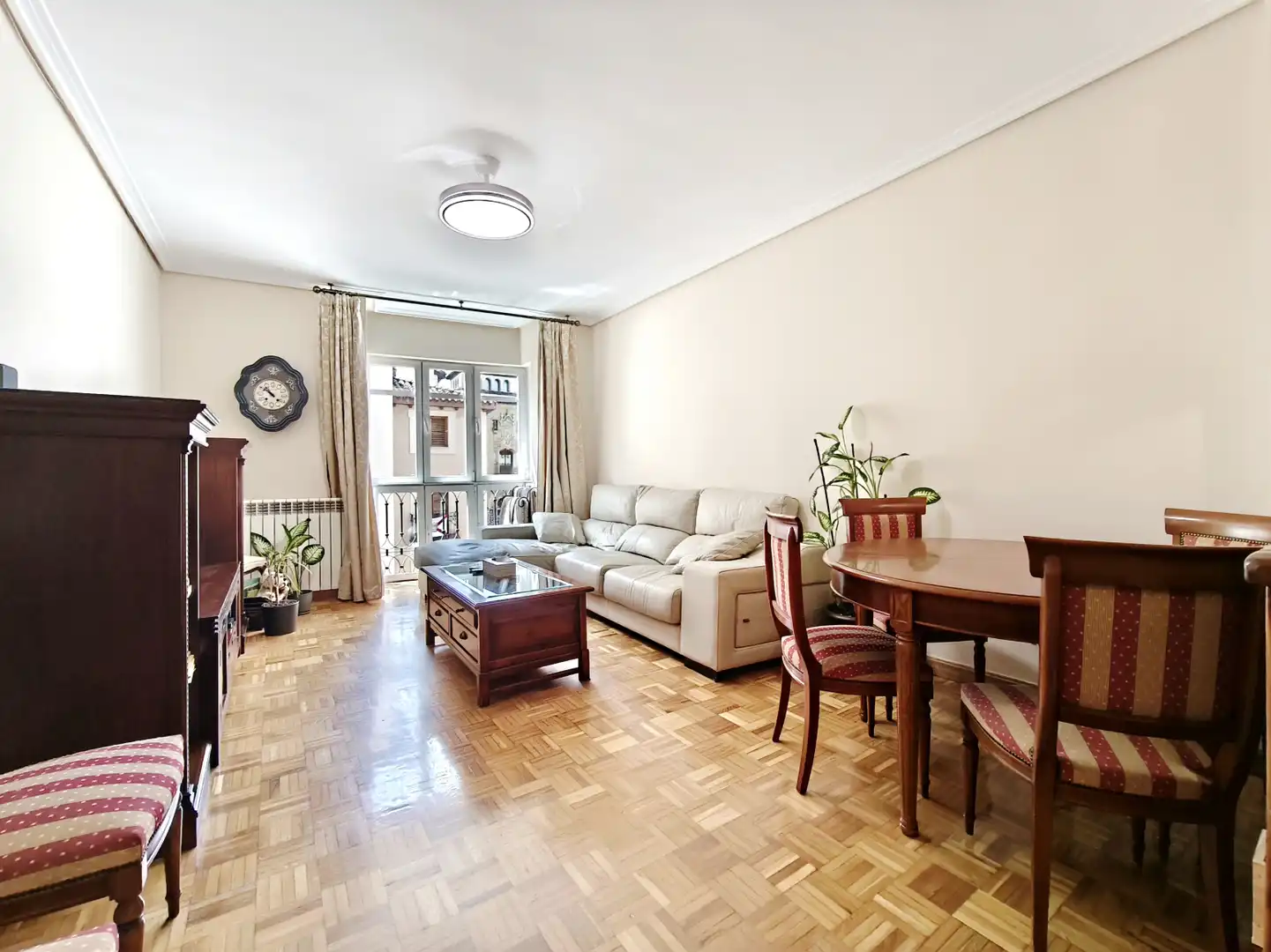 Living room of Flat for sale in  Logroño  with Heating, Parquet flooring and Storage room