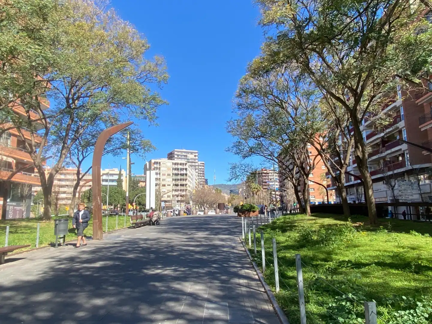 Vista exterior de Local de alquiler en Barcelona con Aire acondicionado