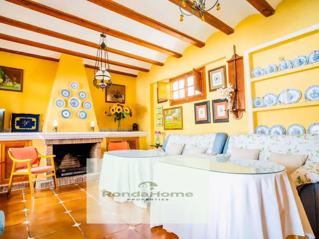 Country homes for sale in Villamartín
