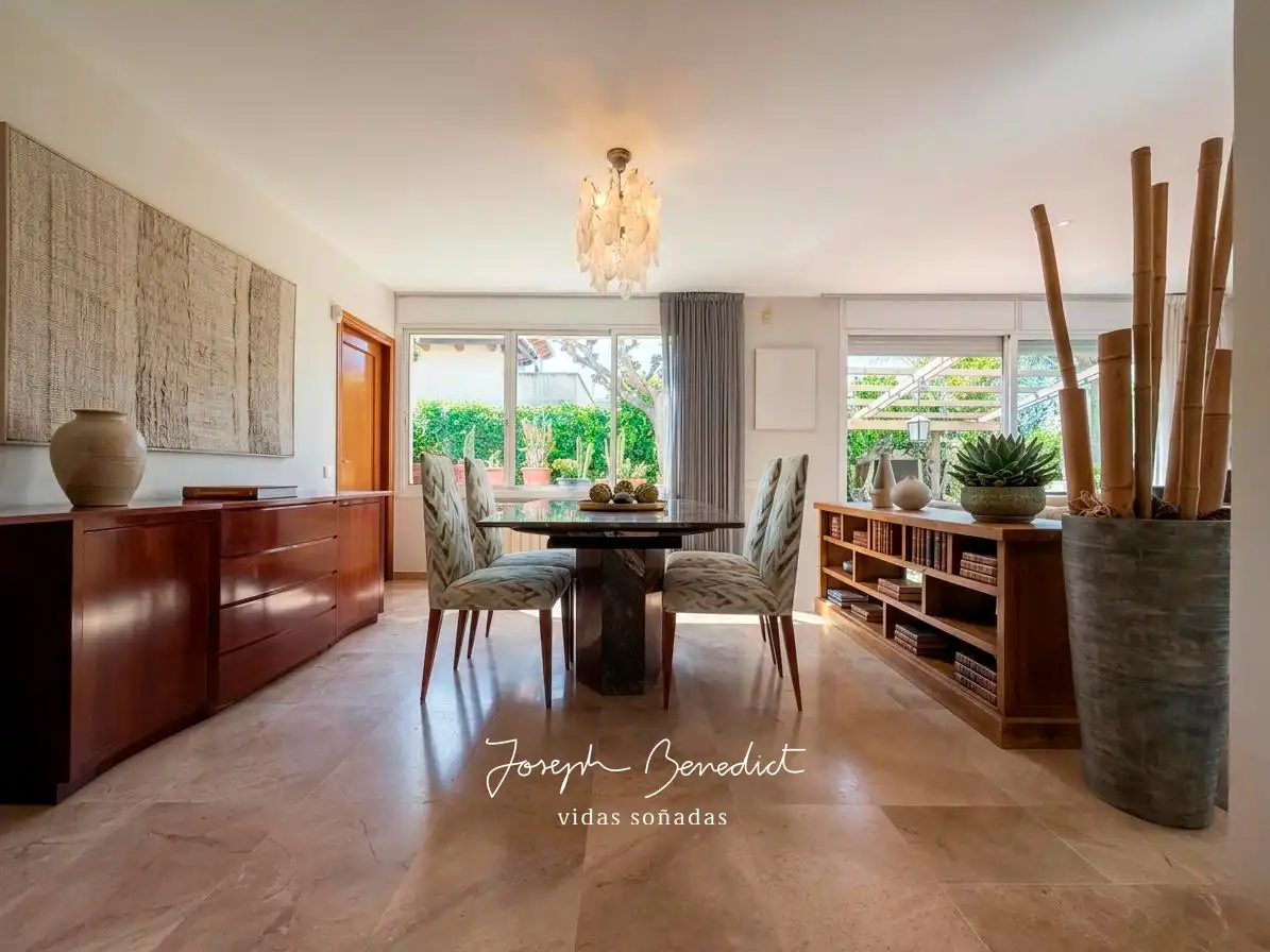 Comedor de Casa o chalet en venta en Castelldefels con Aire acondicionado, Calefacción y Jardín privado