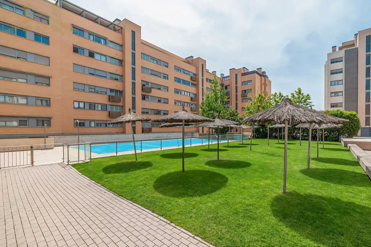 Piscina de Pis en venda en Madrid amb Aire condicionat, Calefacció i Traster