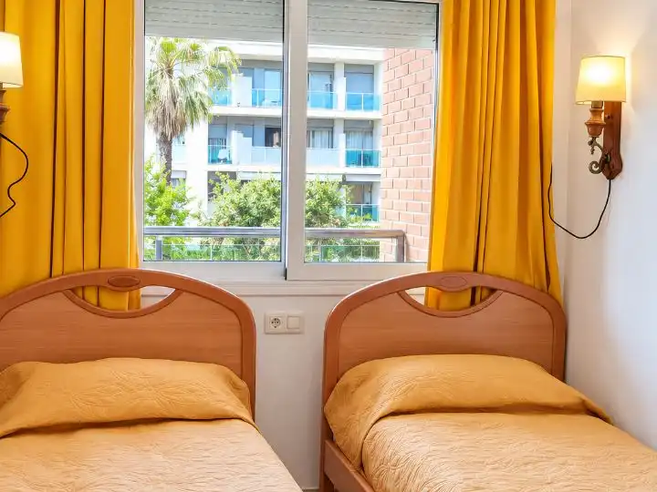 Habitación de Dúplex en venta en Lloret de Mar con Aire acondicionado, Terraza y Balcón