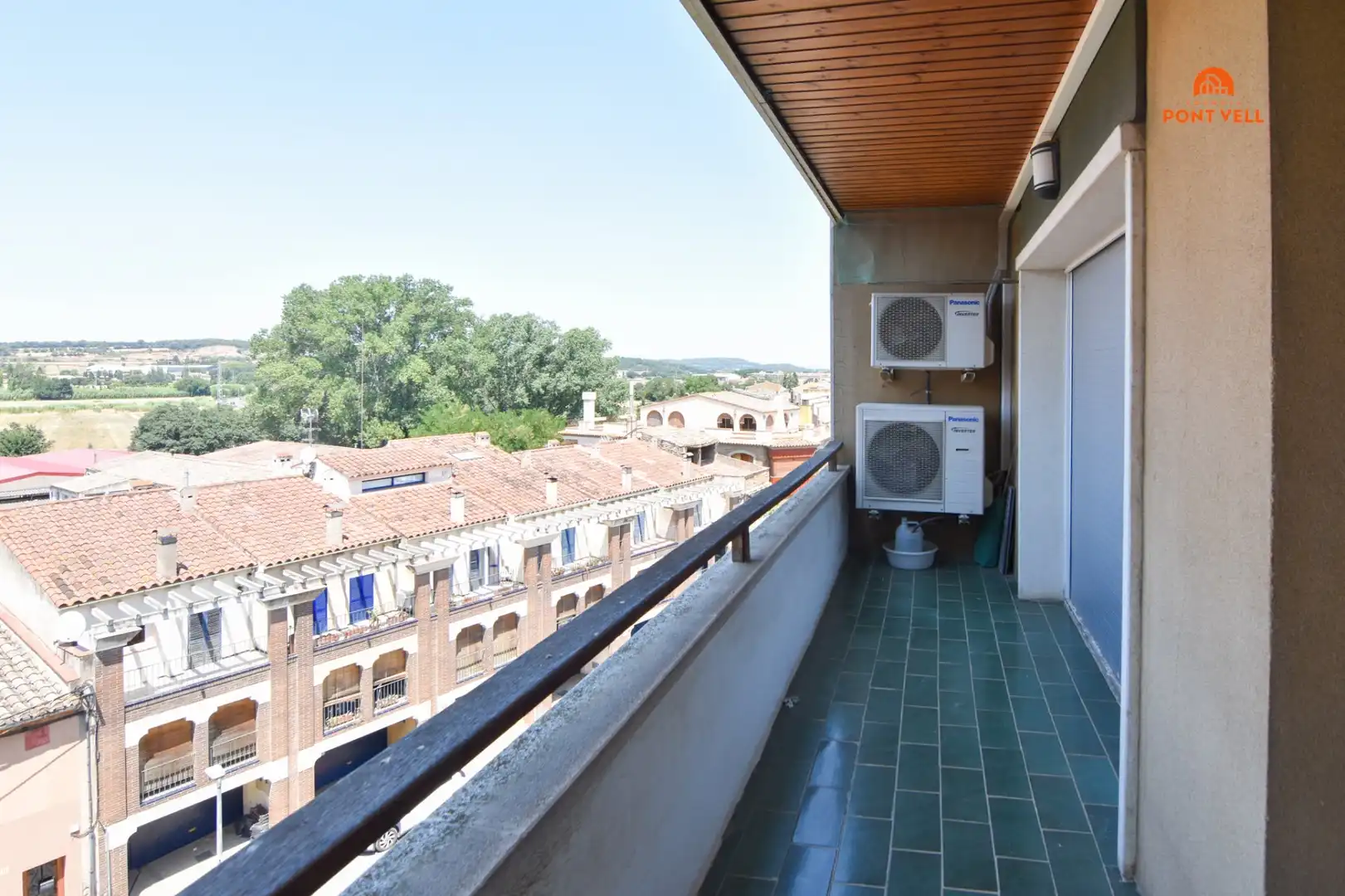 Terraza de Ático en venta en La Bisbal d'Empordà con Calefacción, Terraza y Balcón