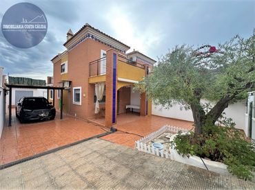 Duplex con balcone in vendita a Calle Bogotá 8