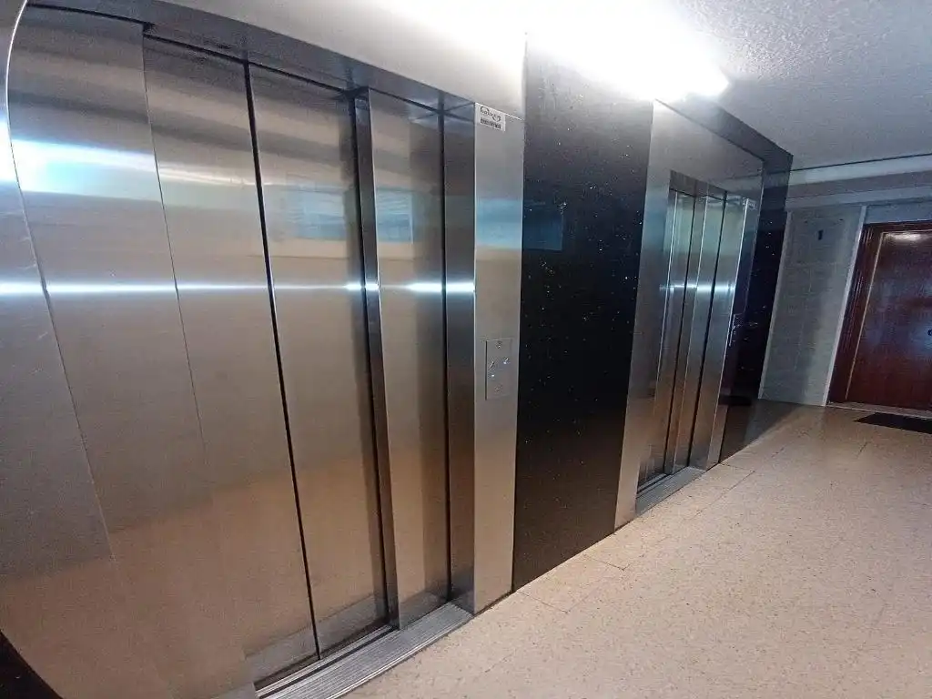 Piso con terraza en venta en Badia del Vallès, imagen 8