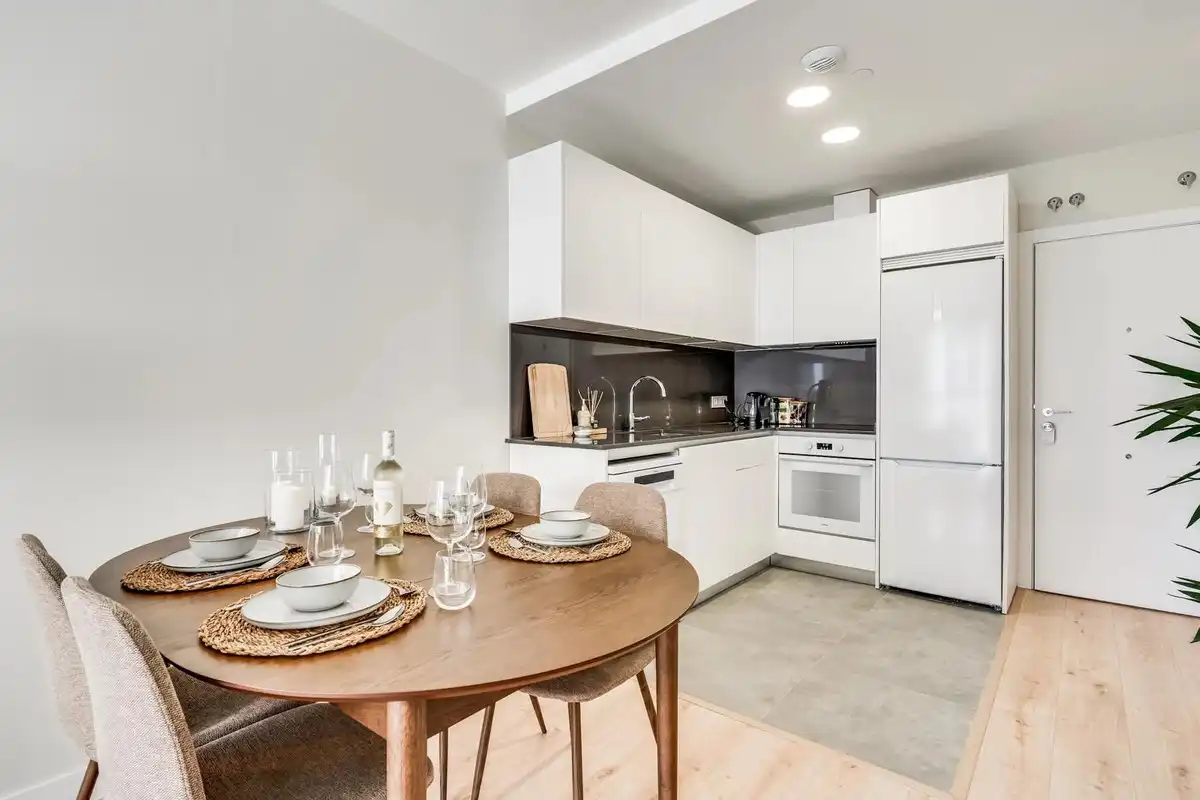 Cuina de Apartament en venda en Málaga amb Piscina