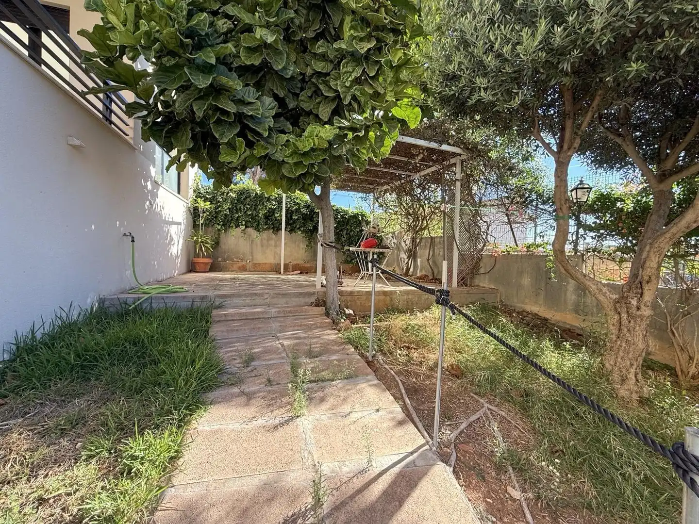 Terrasse von Haus zum Verkauf in  Palma de Mallorca mit Klimaanlage, Heizung und Privatgarten