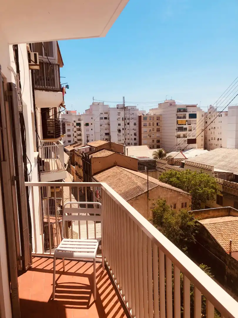 Außenansicht von Wohnung zur Miete in Valencia mit Klimaanlage, Möbliert und Balkon