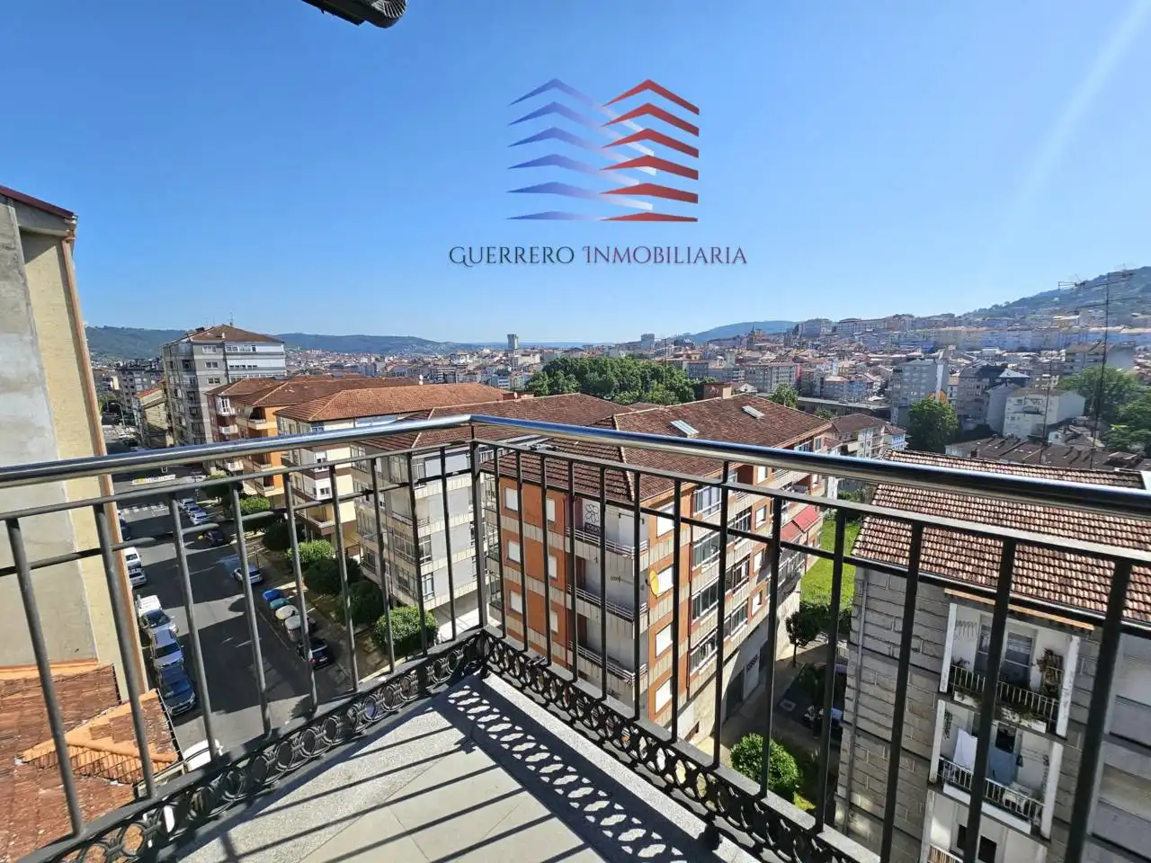 Vista exterior de Dúplex de lloguer en Ourense Capital  amb Calefacció, Parquet i Terrassa