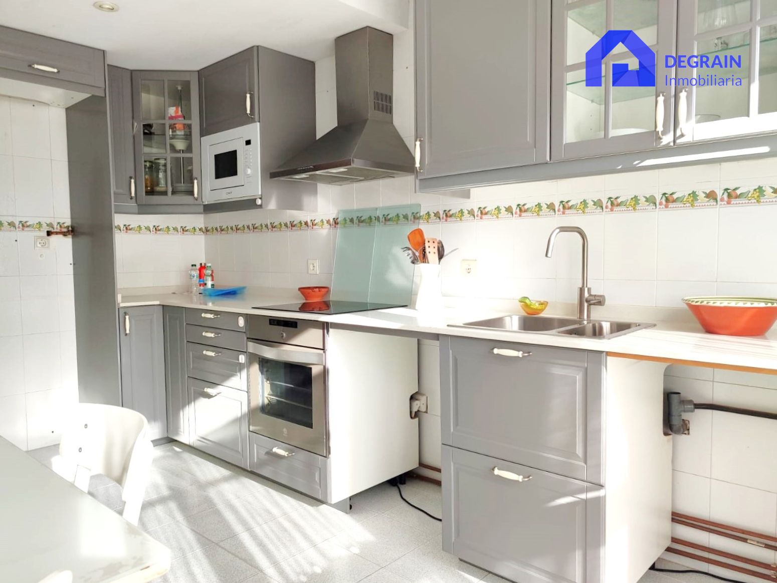 Kitchen of Flat for sale in Oviedo   with Heating and Storage room