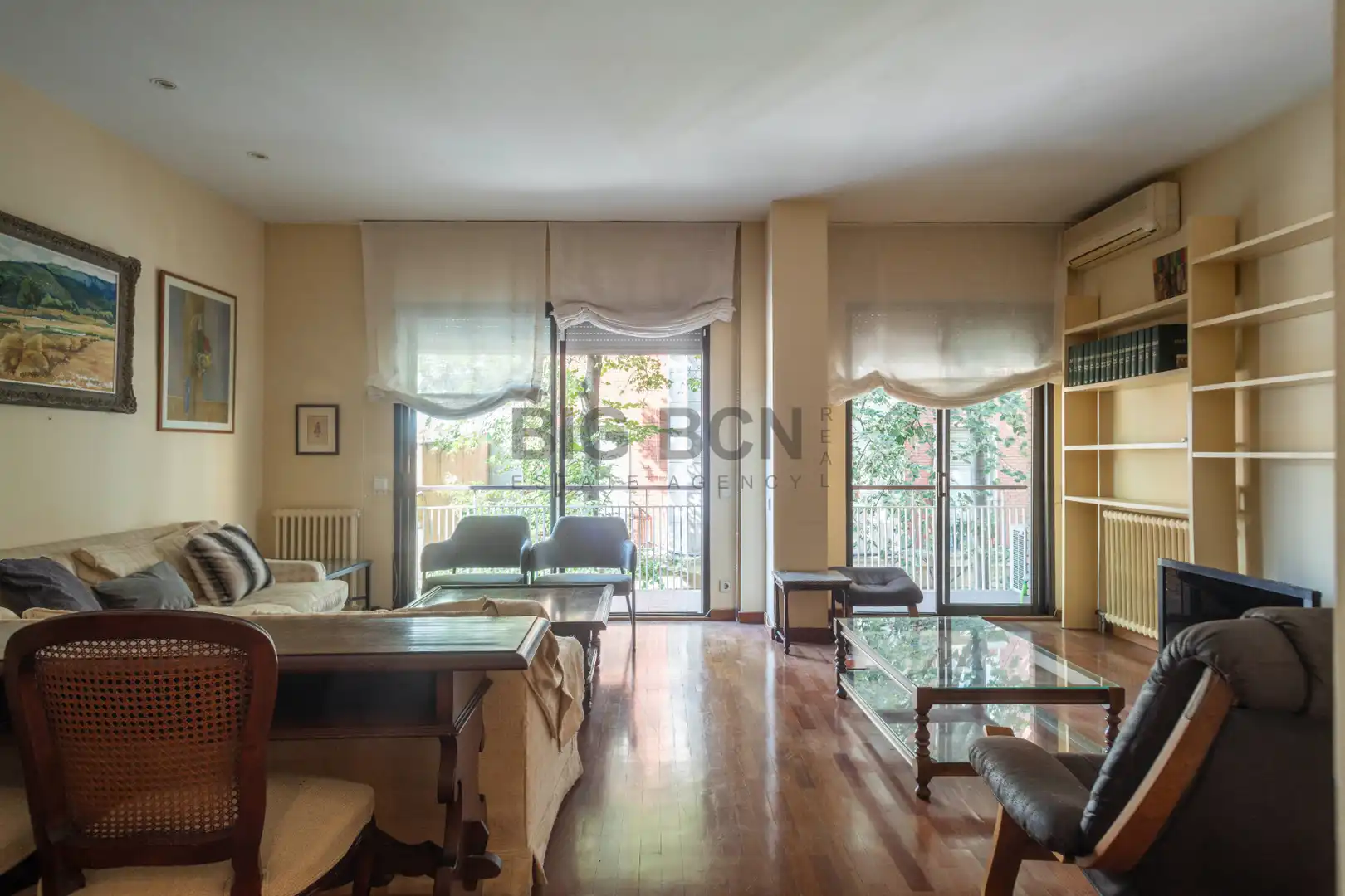 Sala de estar de Piso en venta en Barcelona con Aire acondicionado, Calefacción y Parquet