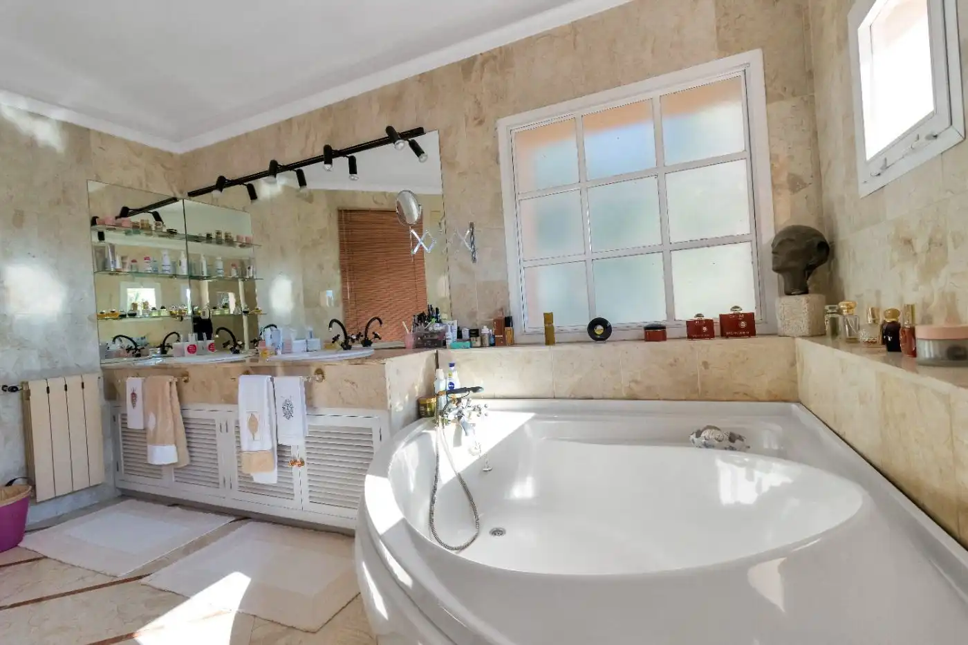 Villa con piscina in vendita a Urbanización Atalaya del Golf, imagen 31
