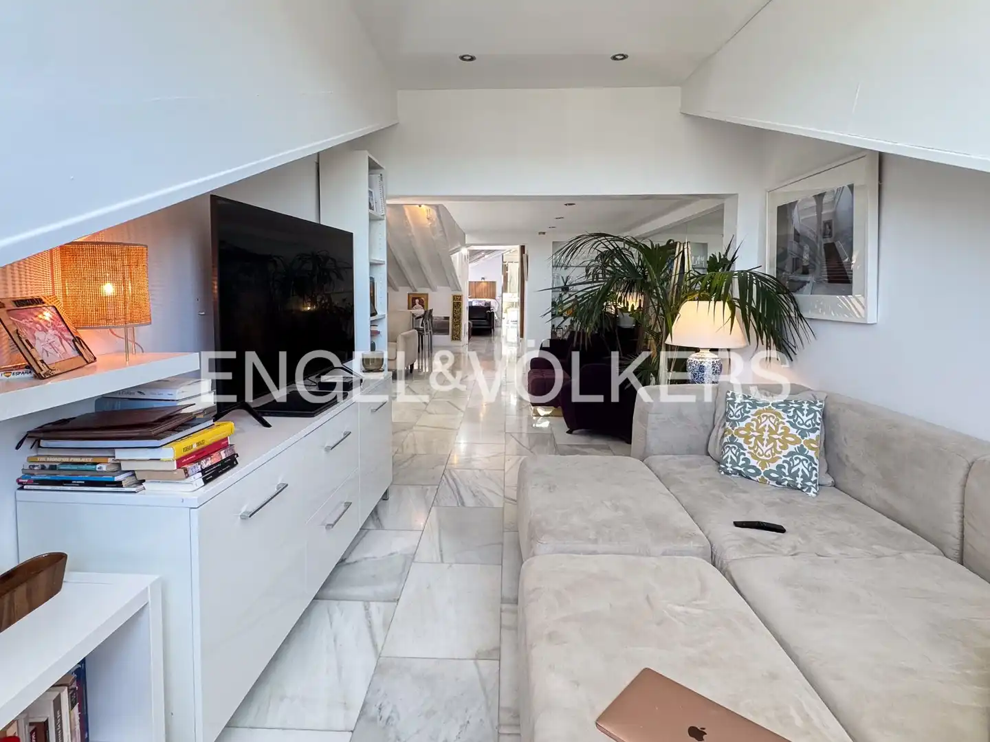 Living room of Flat for rent in Madrid  with Air Conditioner, Heating and Terrace