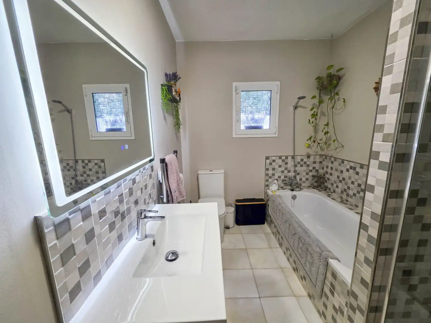 Bathroom of Houses for sale in Manilva  with Air Conditioner, Private garden and Terrace