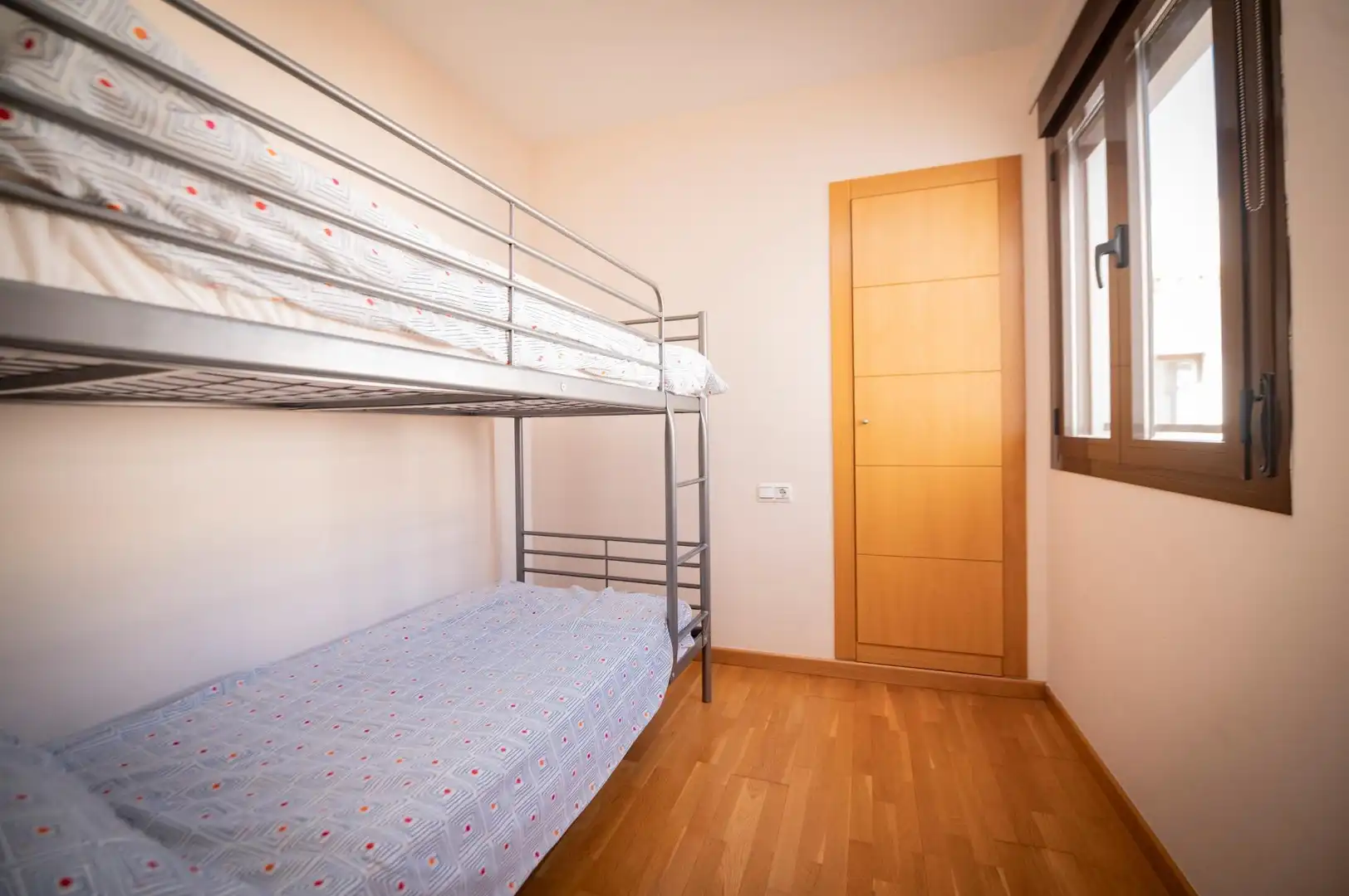 Schlafzimmer von Dachboden zum Verkauf in Antequera mit Klimaanlage