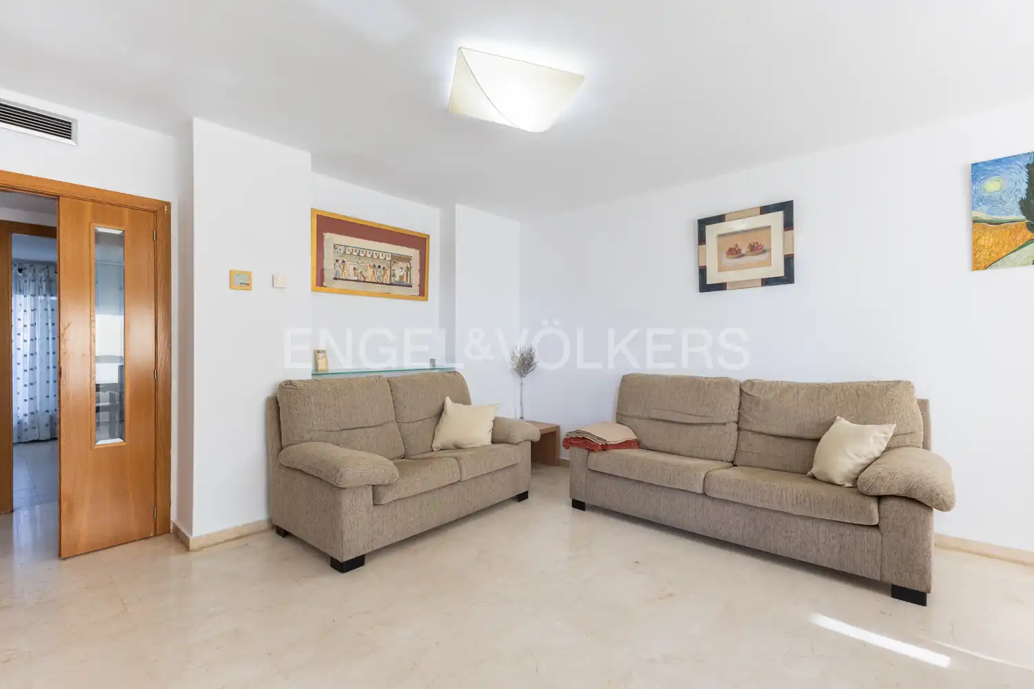 Sala d'estar de Pis de lloguer en Valencia amb Aire condicionat, Calefacció i Terrassa