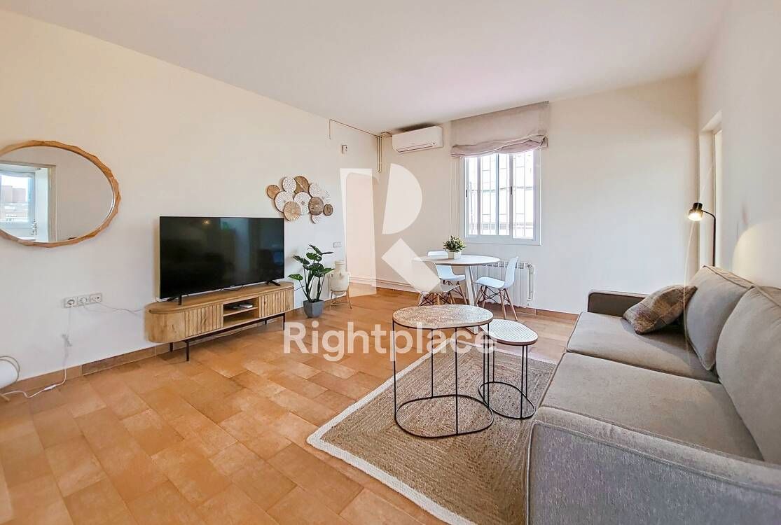 Attic to rent in Sagrada Família