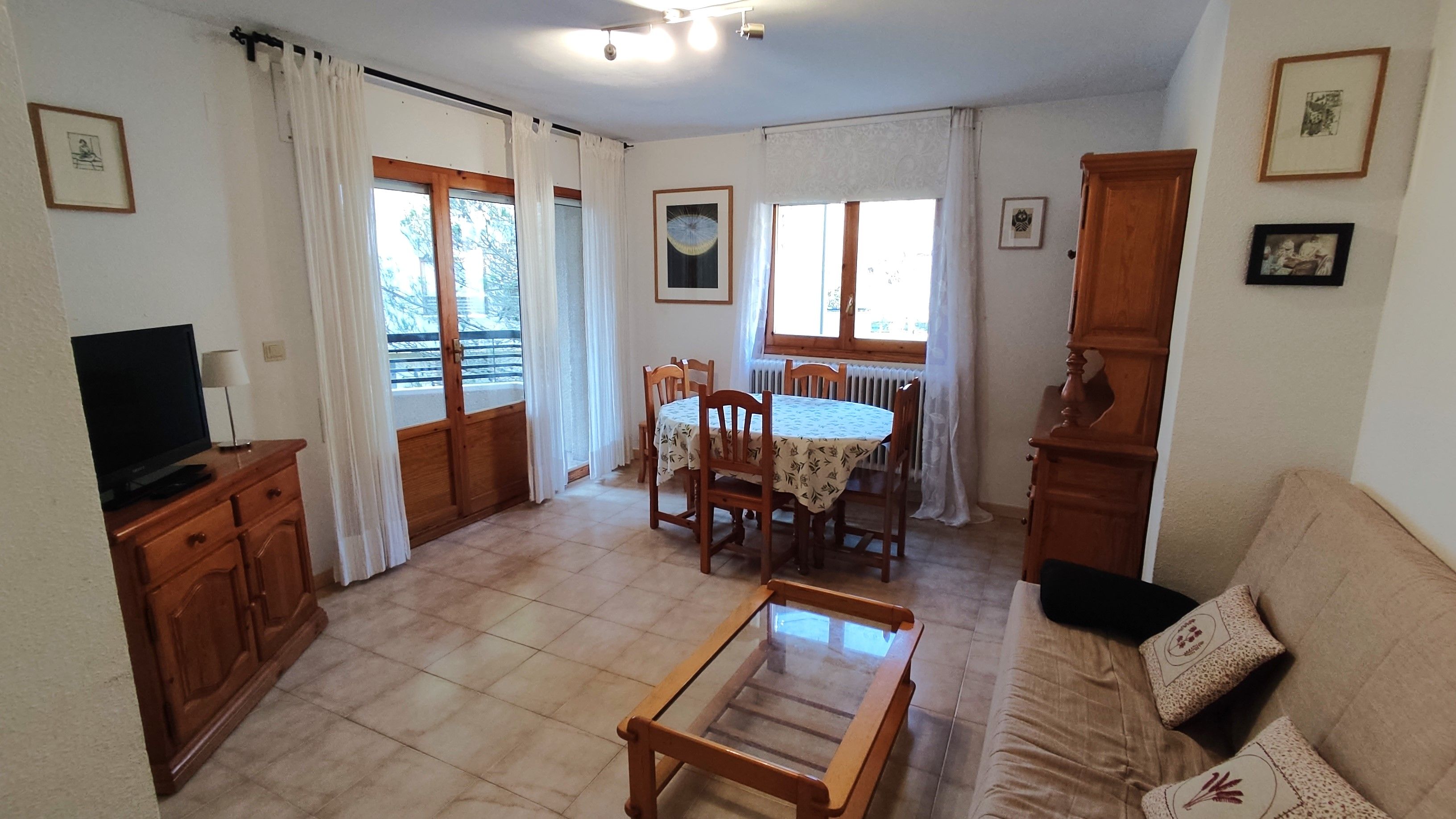 Sala d'estar de Pis en venda en Biescas amb Calefacció, Terrassa i Moblat