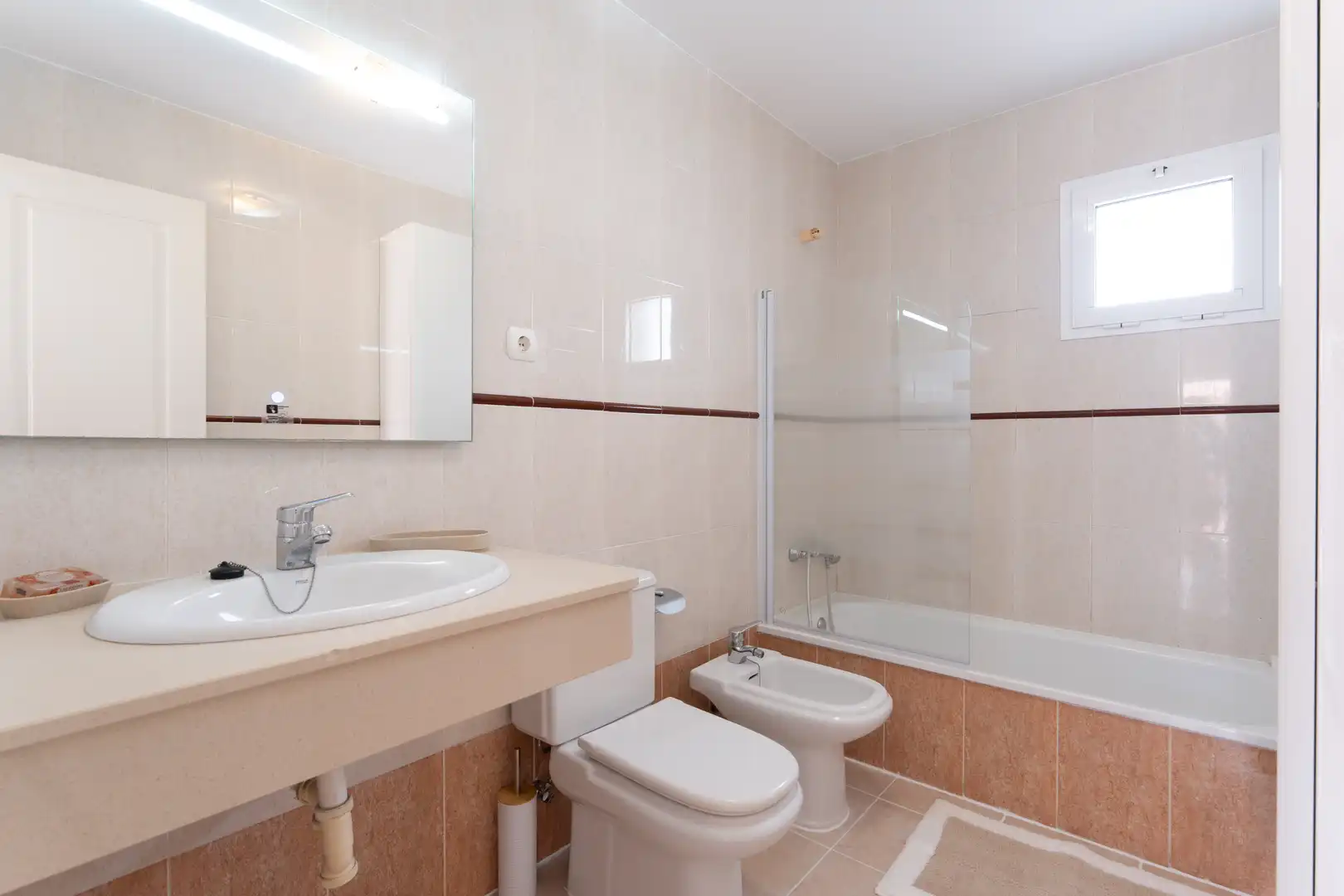 Baño de Casa adosada en venta en San Bartolomé de Tirajana con Aire acondicionado, Jardín privado y Terraza