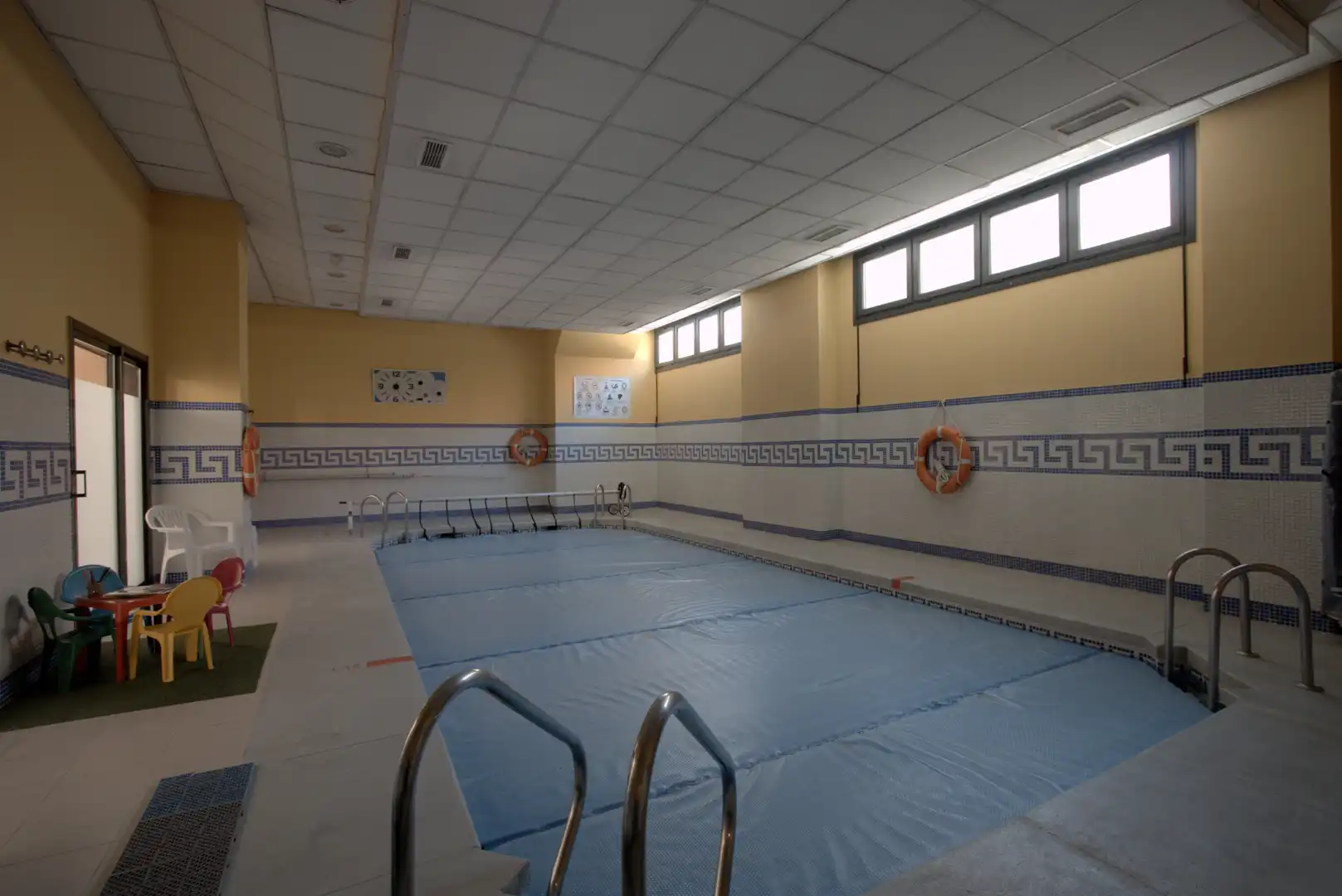 Swimming pool of Flat for rent in Madrid  with Air Conditioner, Private garden and Storage room