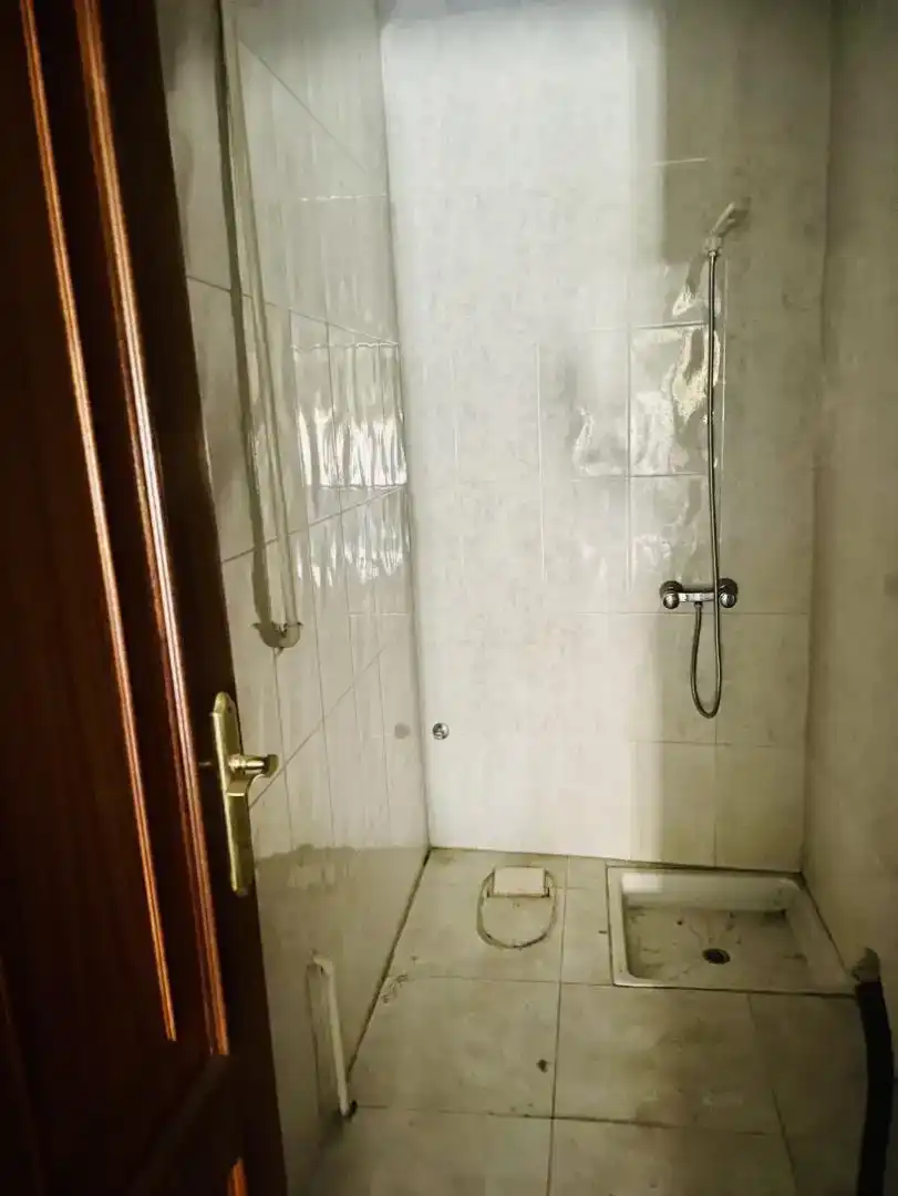 Bany de Casa adosada en venda en La Bañeza  amb Traster