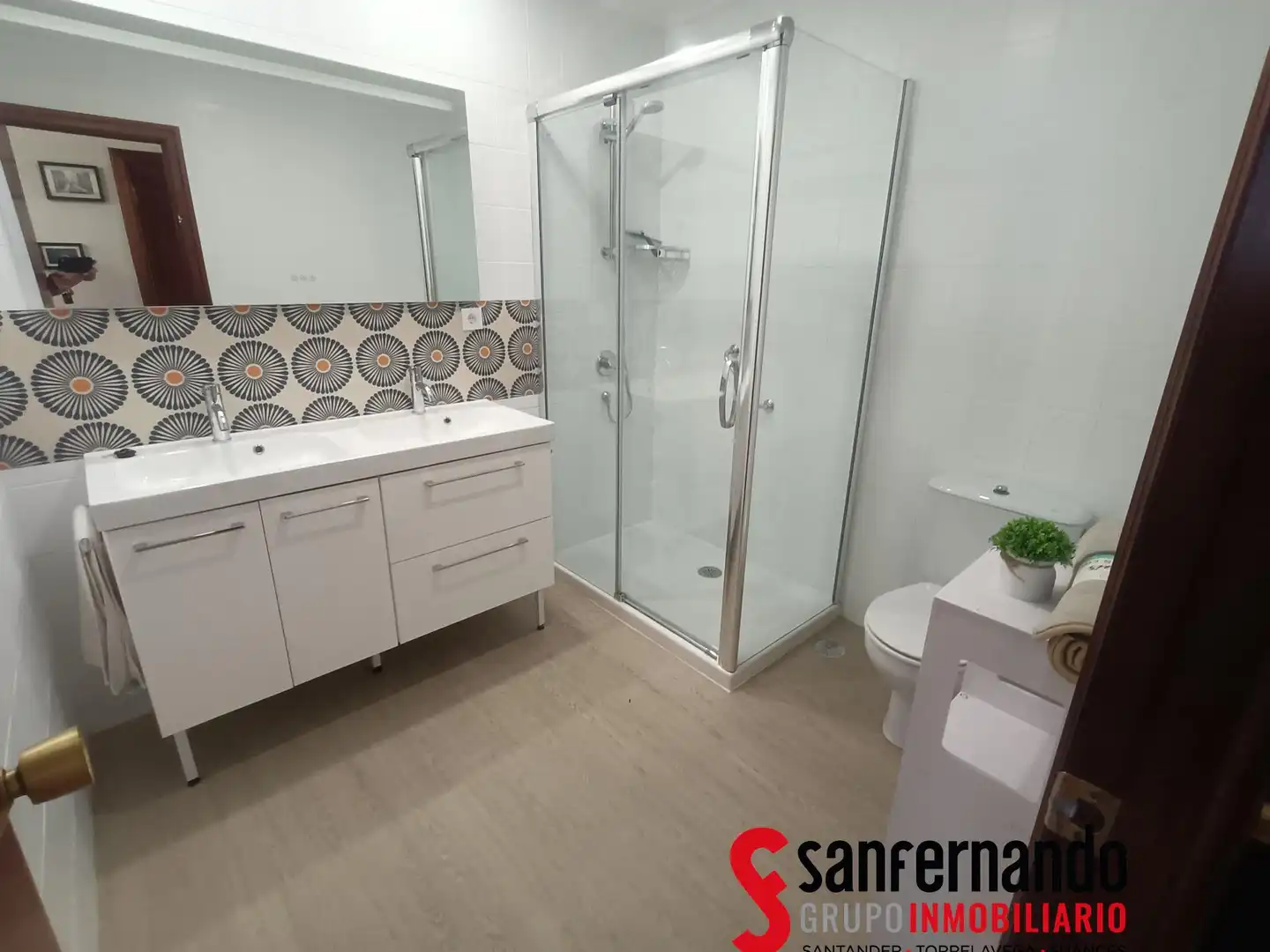 Baño de Piso de alquiler en Santander con Calefacción y Amueblado
