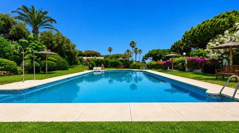 Foto 5 de Casa adosada en venta en Cabopino - Artola, Marbella
