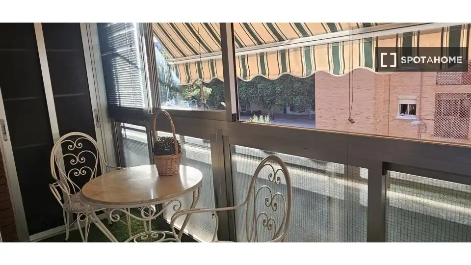 Terraza de Piso de alquiler en Alcalá de Henares con Aire acondicionado, Calefacción y Amueblado