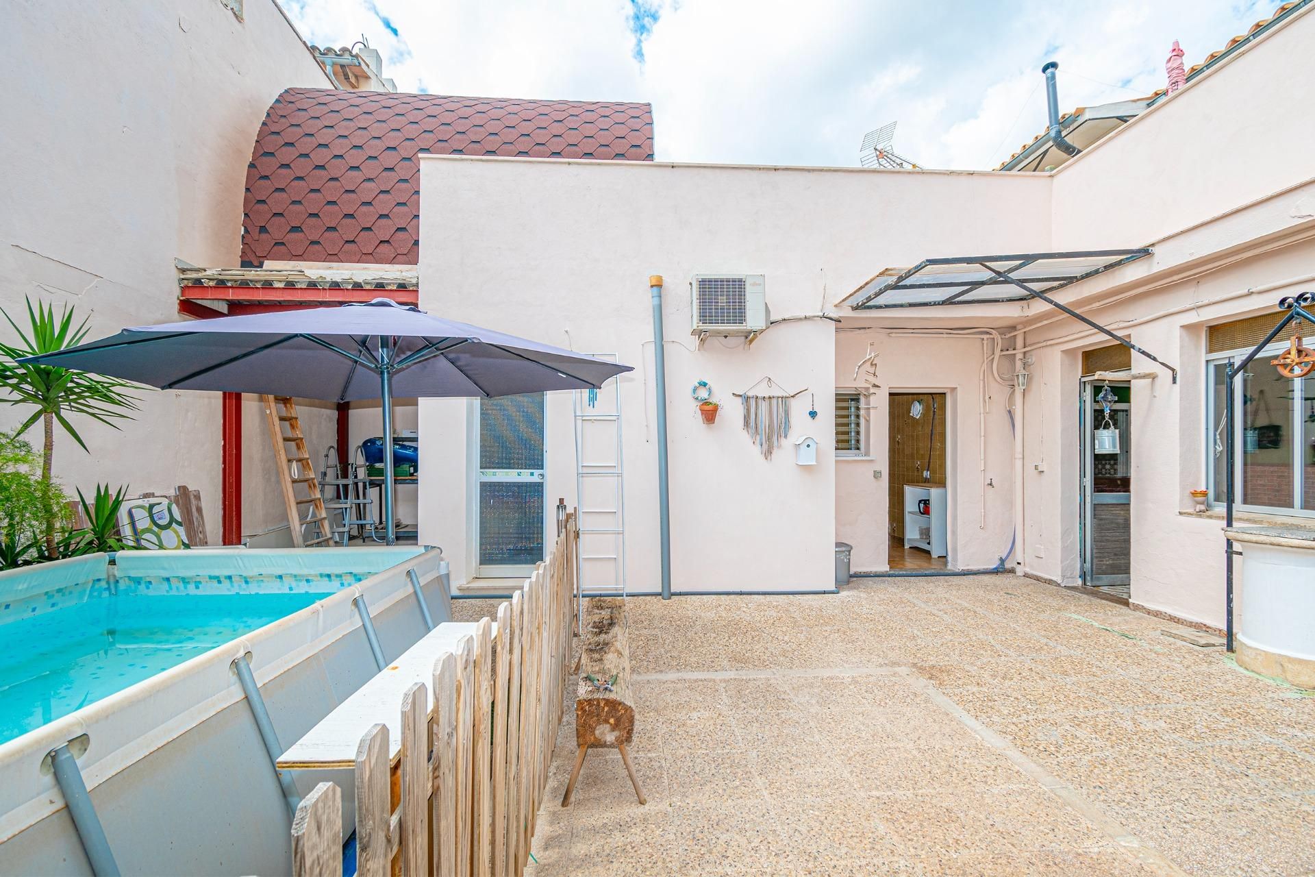 Piscina de Planta baixa en venda en Binissalem amb Aire condicionat, Calefacció i Jardí privat