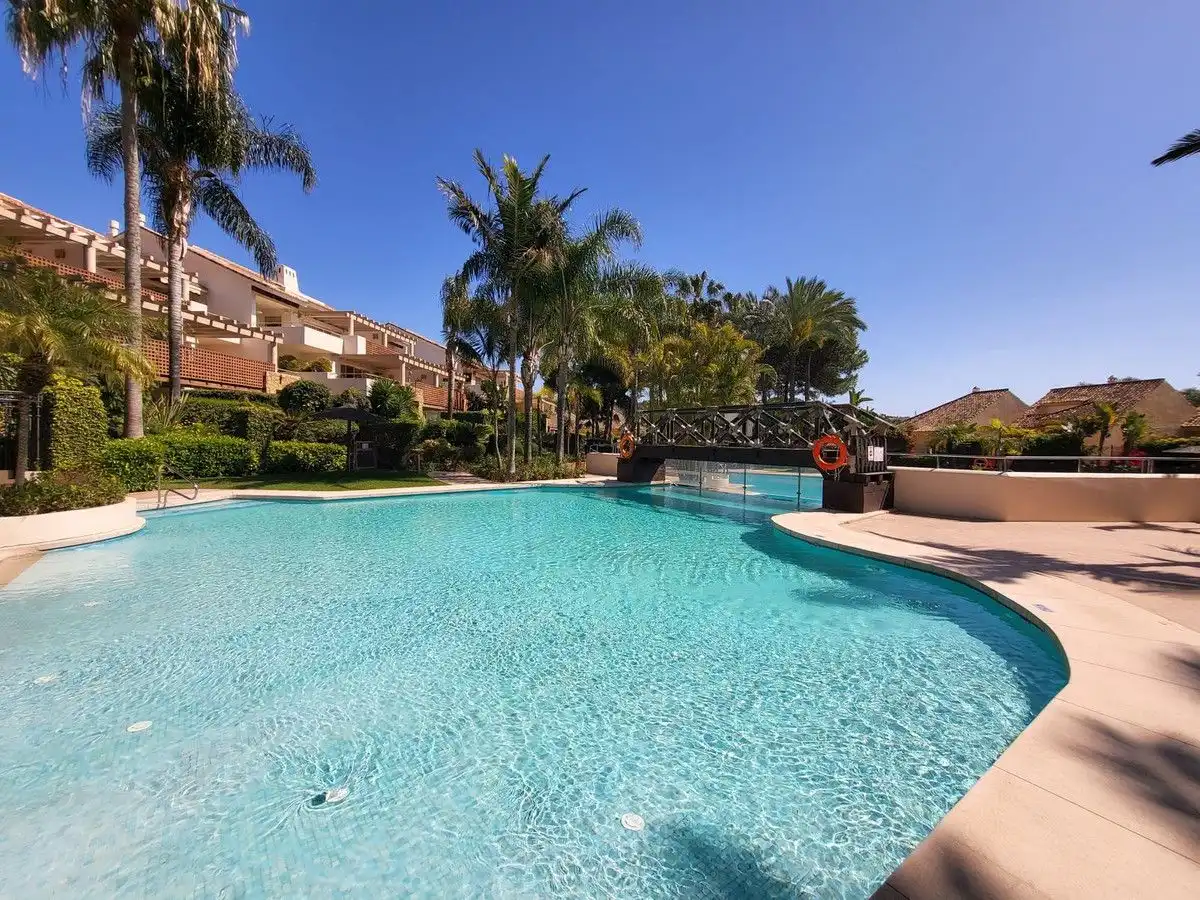 Apartament amb piscina en venda a Río Real - Los Monteros, imagen 2