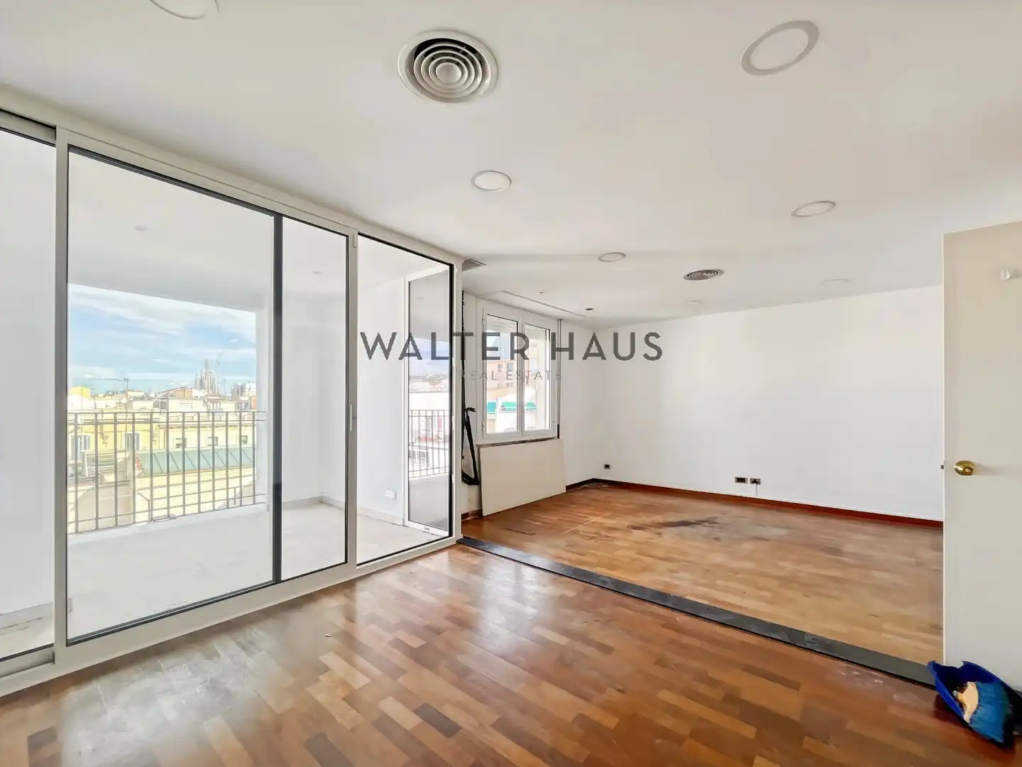 Sala de estar de Oficina de alquiler en Barcelona con Aire acondicionado y Terraza