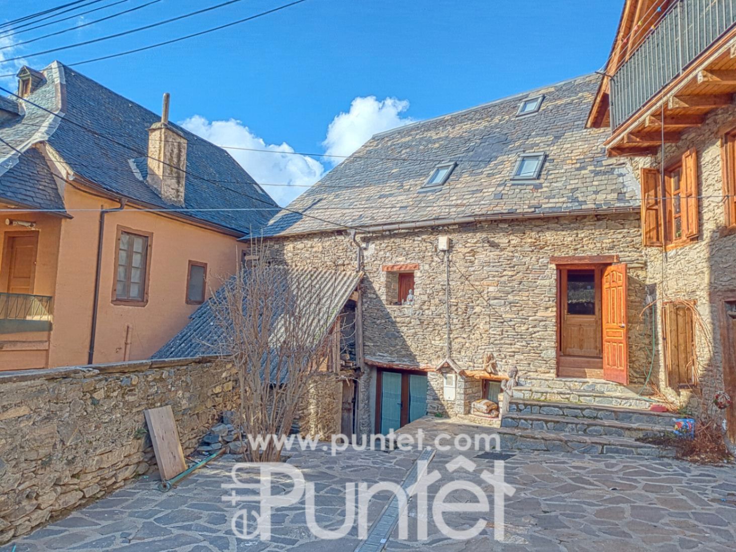 Vista exterior de Casa o xalet en venda en Vielha e Mijaran amb Calefacció, Terrassa i Moblat
